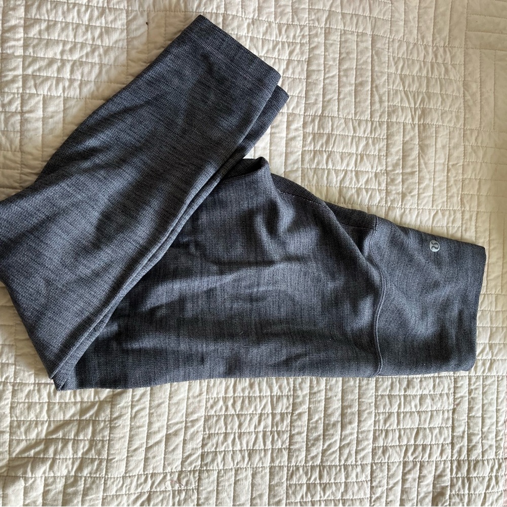 Lululemon aligns 25 in